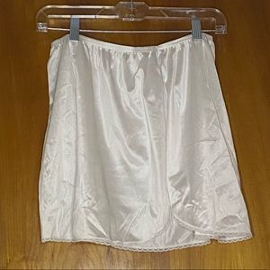 Vassarette L Half Slip